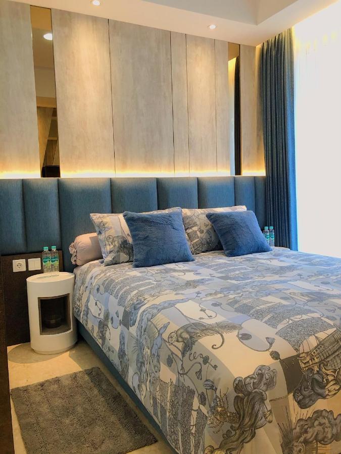 Gold Coast Pik Sea View Apartments By Longesuites Jakarta Exteriör bild