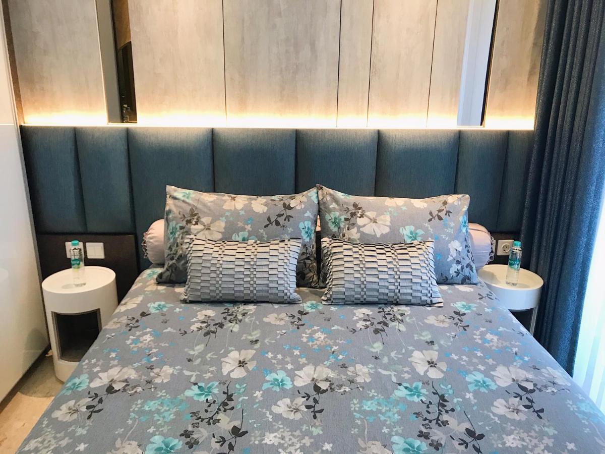 Gold Coast Pik Sea View Apartments By Longesuites Jakarta Exteriör bild